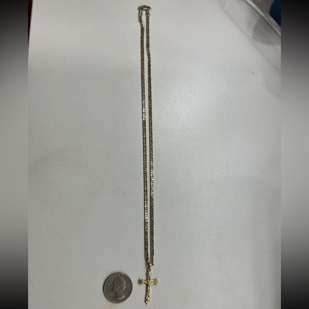 14k gold chain and pendant